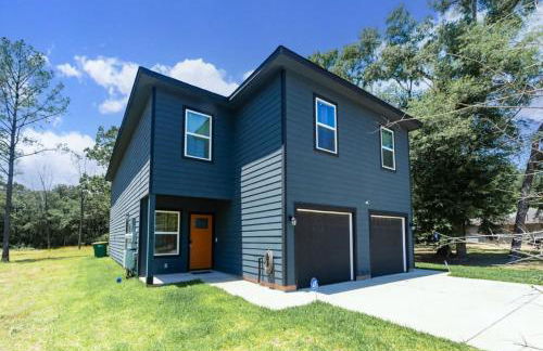 3BR 2 & half Bath Townhouse Modern Spacious Retreat Near Lake Conroe! - Foto 18