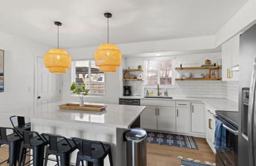 Mountain Views, Close to Attractions, Upper Unit - Foto 5