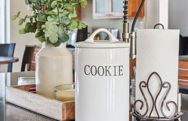 Family Paradise With Private Heated Pool 5 Bedroom Home by RedAwning - Photo 31