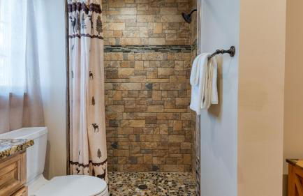 Scenic Catskills Retreat • Pool Hot Tub Game Room Lake Views Mountainview Estate by AvantStay - Foto 38