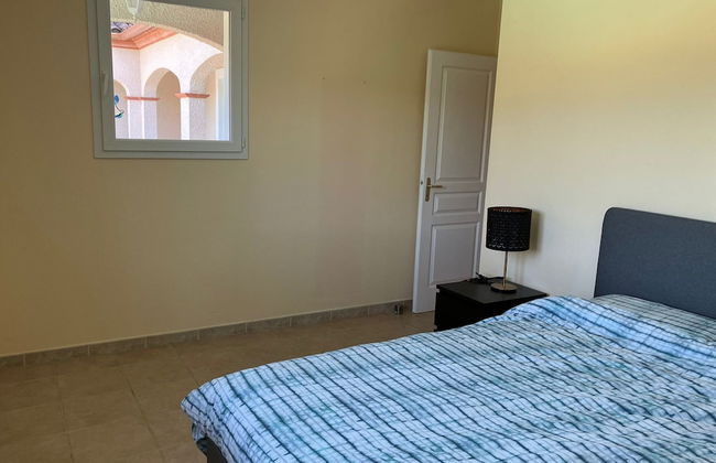 Villa With Private Pool and Jacuzzi - Photo 3