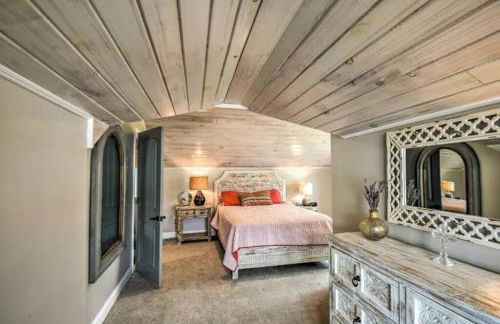 Unmatched Lakefront Home! - Foto 32