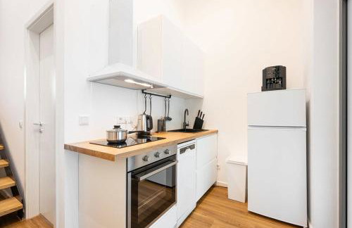 Urban Apartment with 2 Bedrooms - Photo 8