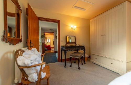 The Owl House - Hot Tub Adventures in Moreton - Pass the Keys - Foto 35