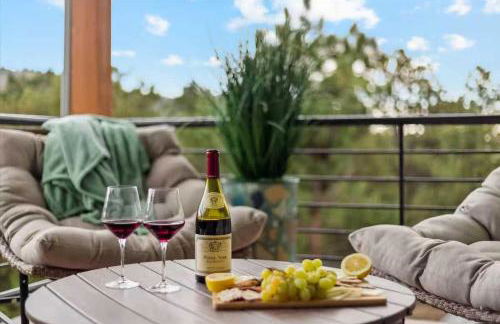 15 min to Boulder Rope Course Hot Tub & Views - Photo 2