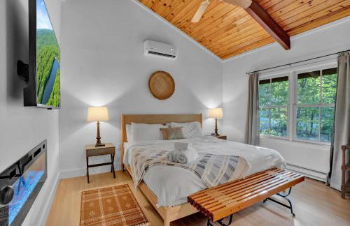 Lakefront Home, Hot Tub, Pool Access, Boats, Pets - Photo 47