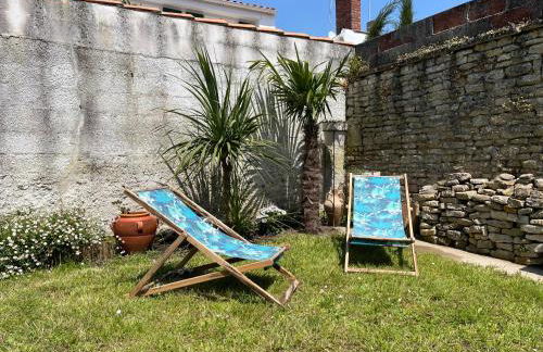 Elégante maison familiale au cœur des remparts de la citadelle - Foto 37