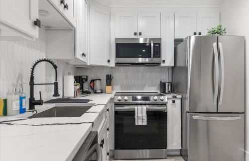 Central 2-BR City Sanctuary - Commuter-Friendly - Foto 13