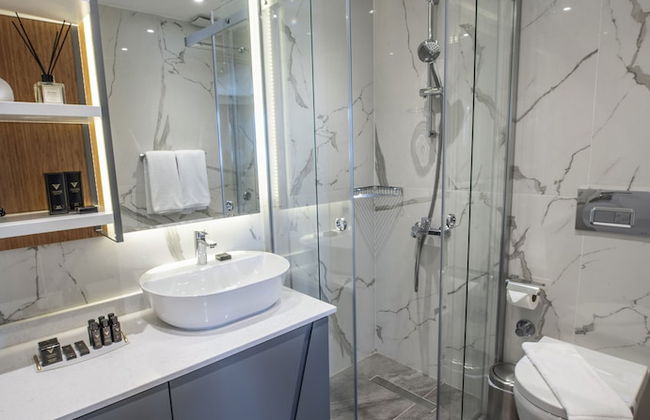 Valente Suites & Hotel - Photo 20