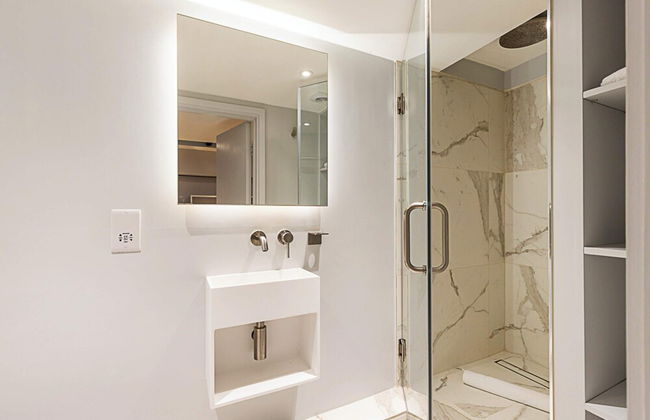 Renovated Historic Home & Garden in City Enclave - Foto 12