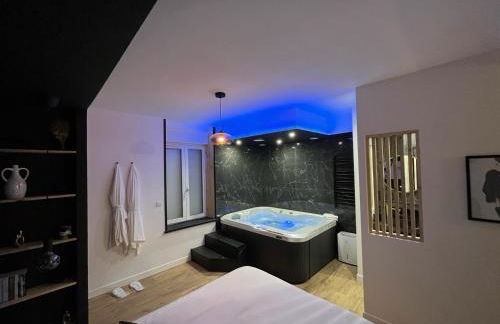 CK Suite & Spa Reims - Foto 27