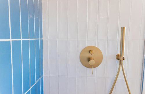 Villa renovada vista al mar y piscina climatizada - Foto 61