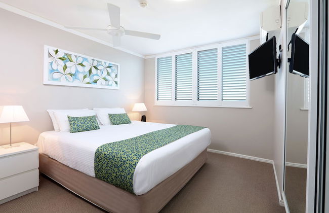 Peninsular Beachfront Resort - Photo 8