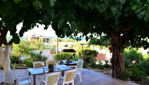 Kamara Stone House - Foto 5, Garden view