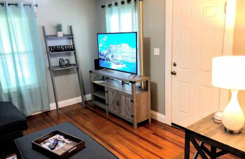 2BR Private House Available close to UE - Foto 6