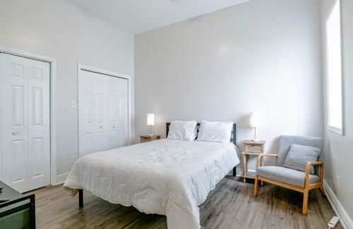 Newly Renovated Downtown Apartment in the Historic District, Quiet Street! - Photo 20