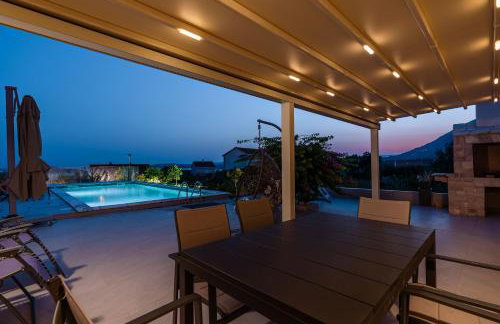 Villa Mirage with Private Heated Pool - Photo 12