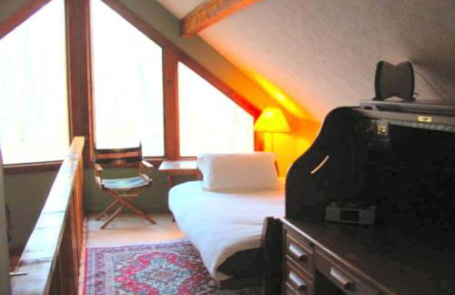 Wooded & Fabulous Brown County Cabin with Hot Tub Near Nashville, IN - Foto 8