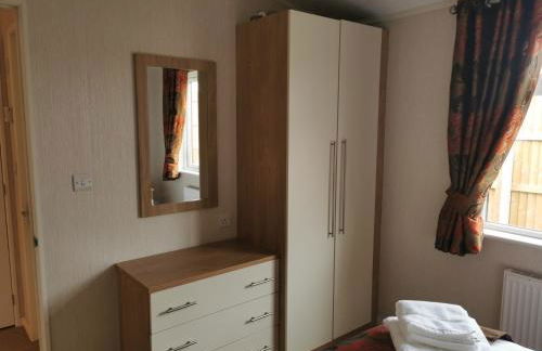 2 Bed Cabin - Sleeps 4 - Pets - 5 min to Beach - Foto 15