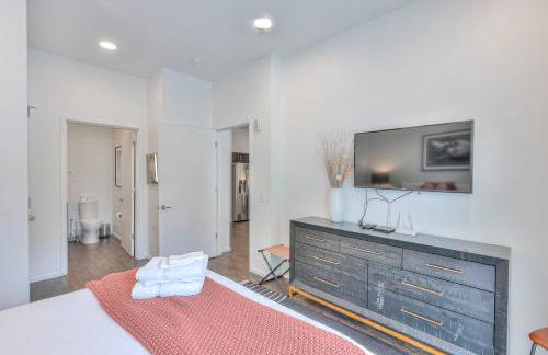 Amazing Downtown Condo w Pool Free Parking 104 - Foto 12