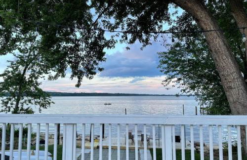 Waterfront Home with Private Beach, Stunning Views - Foto 7