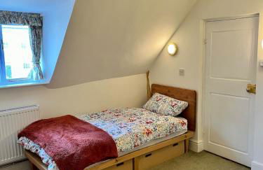 Bridge Cottage Stunning 4 bed thatched cottage - Photo 19