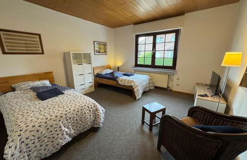 Monteurwohnung Korte, Teams, 4 Einzelzimmer, 2 Doppelzimmer 2024 renoviert, Smart TV, Garten, 3 Bäder - Foto 19