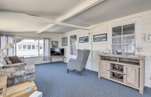 Plum Island Retreat about 1-Block Walk to Beach! - Foto 21