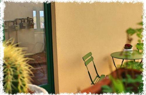 Comfy house in Crotone, fenced garden - Foto 2