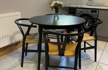 West Midlands-2 Double Bed Room Apartment - Photo 24