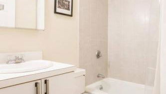 Perfect North End Apt 2BR 2BA Laundry - Foto 3