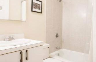 Perfect North End Apt 2BR 2BA Laundry - Foto 3