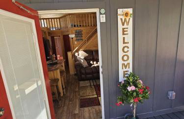 Lakefront Cottage with Hot Tub & Sunset Views - Foto 21