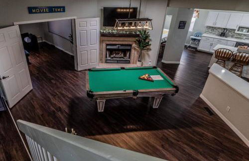 Spacious Family Home with Pool, Hot Tub, Fast Wifi - Foto 57