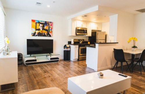 Chic Large 1 Bedroom Apartment in Koreatown with Dining Area Free Gated Parking - Foto 13