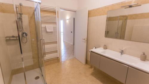 LM House - Foto 4, Shower