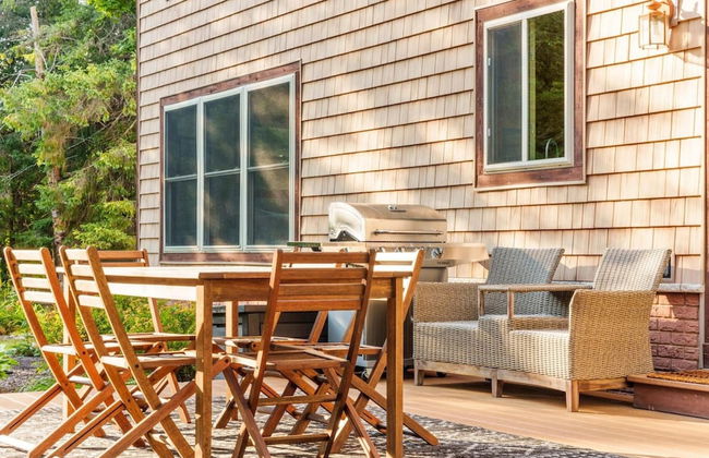 Firefly Lodge! Boardman River! Hot Tub! Woodstove! - Foto 23