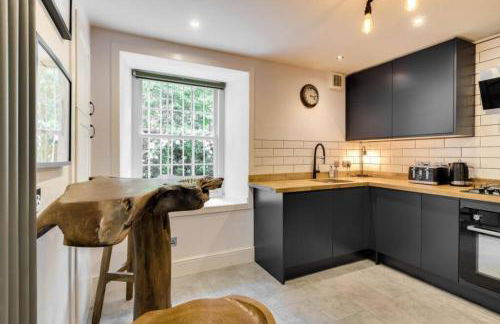 Lovely 2 Bedroom Garden Flat in trendy West End - Foto 6