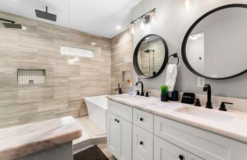 Large Modern Home Centrally located With Hot Tub - Foto 8