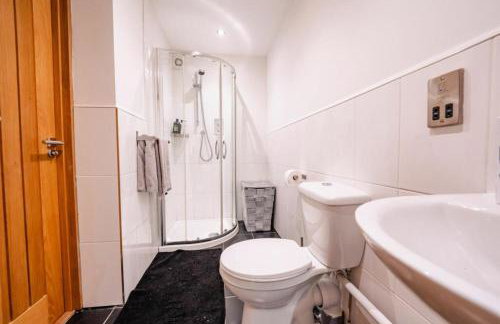 Highview House, Llandevaud - Foto 8