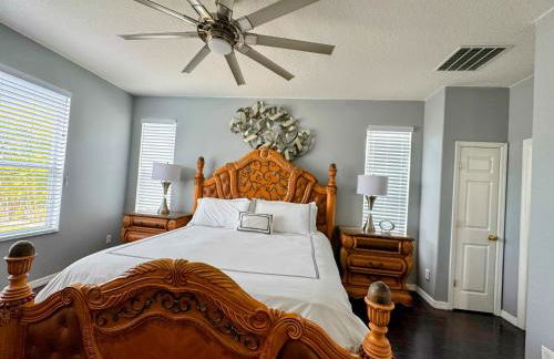 Paradise Heated Pool Home Near IMG and Siesta Key Beach - Photo 15