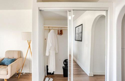 Malibu Beachfront Home with Rock Spa Ocean Views & Huge Deck - Foto 23