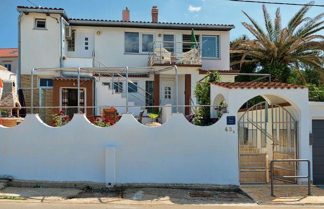 Modern Apartment in Arbanija with Hot Tub - Foto 33