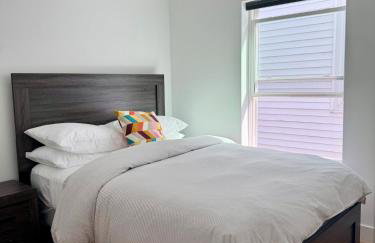 Cozy Retreat Near EWR with NYC access - Photo 2