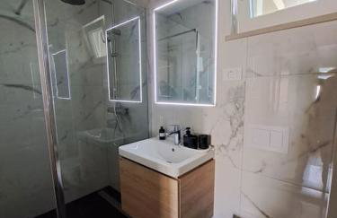 Daphne Luxe Retreat -Sea View-King size bed- - Foto 33