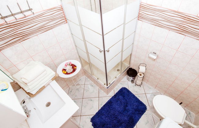 Beautiful Holiday Home in Maslenica Near Beach" - Foto 21