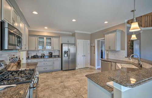 High Point Home about 1 Mi to Oak Hollow Lake! - Foto 9