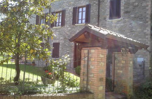 A fine 2 bedroom stone house in Emila - Photo 53