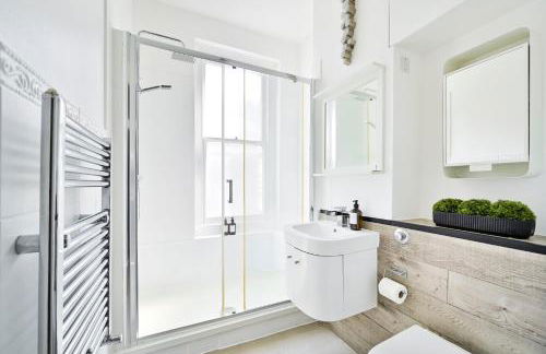 Huge 2 Bedrooms 3 Beds! Covent GDN 3 min to subway - Foto 10