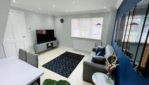 Modern Home, Close to the City Centre with Parking - Foto 2